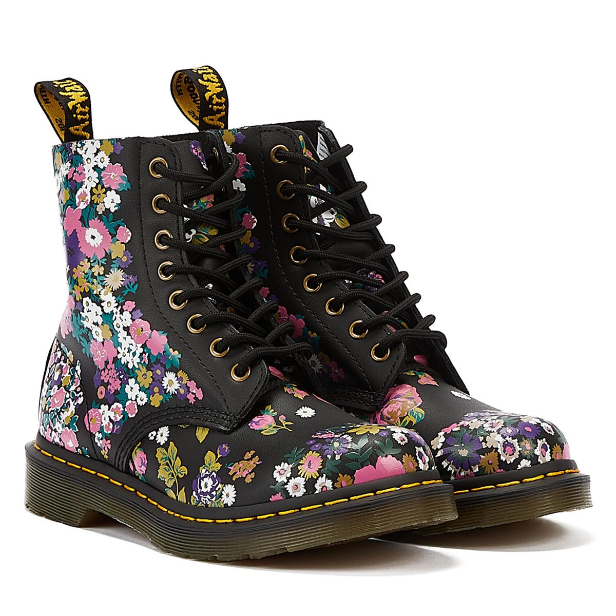 Black boots with clearance flowers